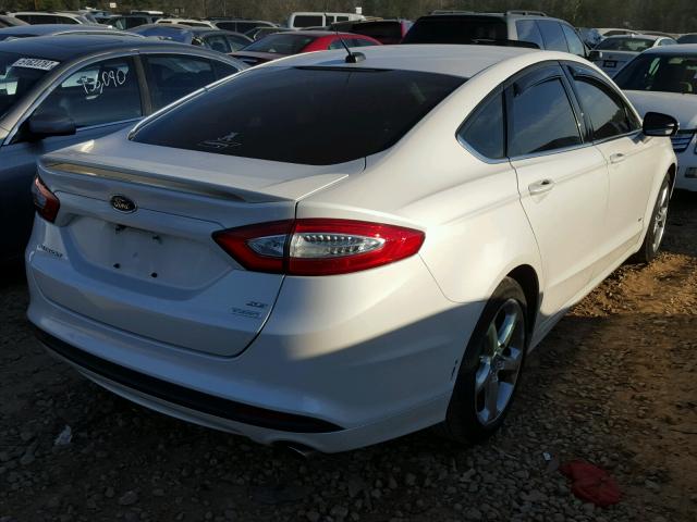 3FA6P0HR9DR101316 - 2013 FORD FUSION SE WHITE photo 4