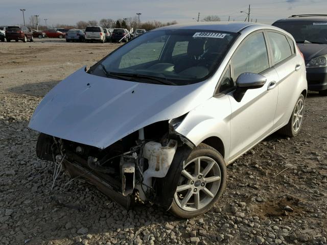 3FADP4EJ0GM163377 - 2016 FORD FIESTA SE SILVER photo 2