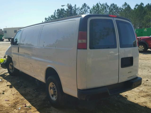 1GCWGGCA6B1165700 - 2011 CHEVROLET EXPRESS G2 WHITE photo 3