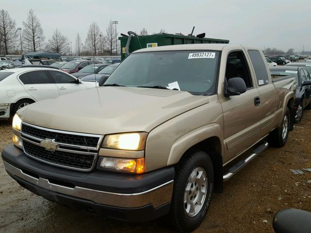 1GCEK19B26Z147080 - 2006 CHEVROLET SILVERADO GOLD photo 2