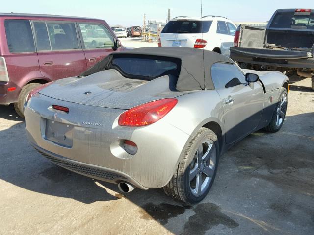 1G2MB35B06Y115171 - 2006 PONTIAC SOLSTICE GRAY photo 4