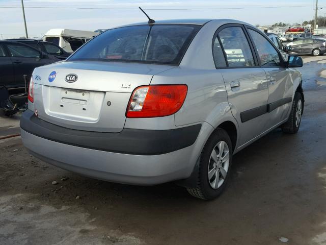 KNADE123886421714 - 2008 KIA RIO BASE SILVER photo 4