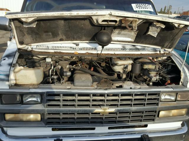 1GBEG25K4N7112424 - 1992 CHEVROLET G20 WHITE photo 7