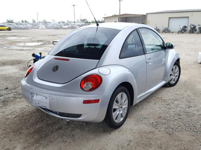3VWPW31C98M502390 - 2008 VOLKSWAGEN NEW BEETLE 银色 照片 4