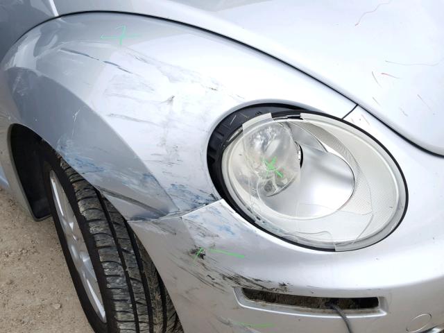 3VWPW31C98M502390 - 2008 VOLKSWAGEN NEW BEETLE 银色 照片 9