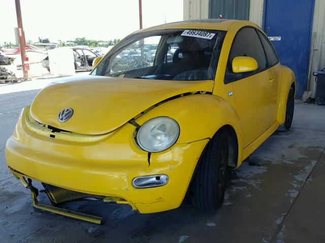 3VWCA21C8YM434896 - 2000 VOLKSWAGEN NEW BEETLE 黄色 照片 2