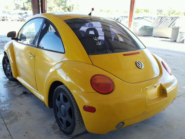 3VWCA21C8YM434896 - 2000 VOLKSWAGEN NEW BEETLE 黄色 照片 3