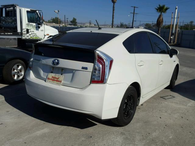 JTDKN3DU2D1728086 - 2013 TOYOTA PRIUS WHITE photo 4