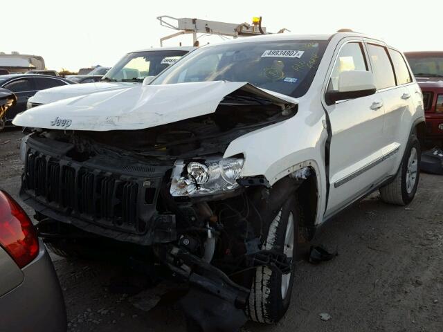 1J4RR4GT6BC525810 - 2011 JEEP GRAND CHER WHITE photo 2