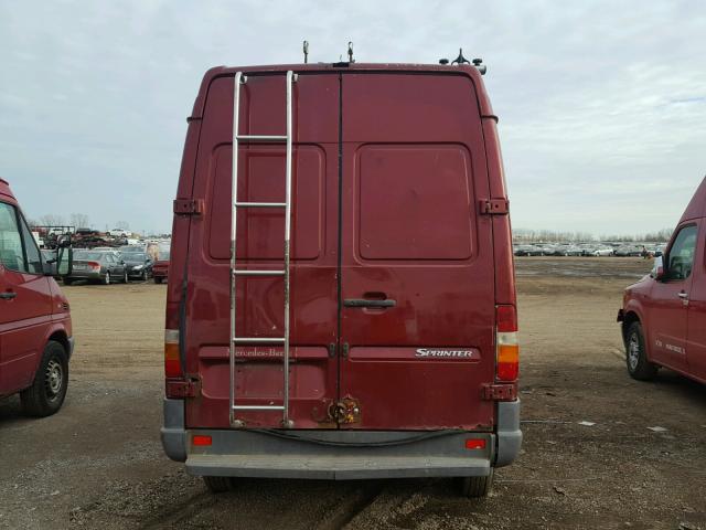 WD2PD644755729818 - 2005 DODGE SPRINTER MAROON photo 9