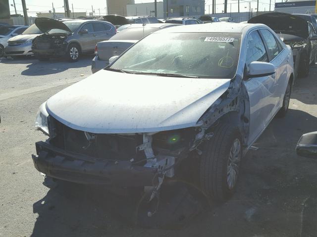 4T1BF1FK4DU280442 - 2013 TOYOTA CAMRY L WHITE photo 2