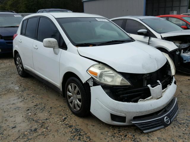 3N1BC13E57L370695 - 2007 NISSAN VERSA S WHITE photo 1