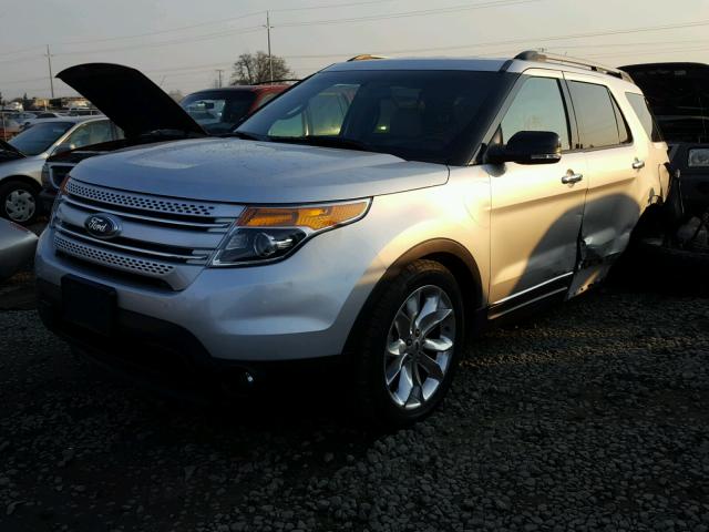 1FM5K8D89DGC52837 - 2013 FORD EXPLORER X SILVER photo 2