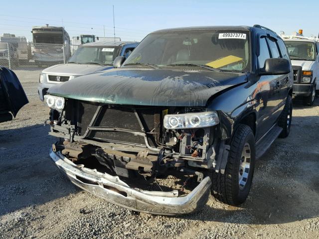 1GNEC13T14J286697 - 2004 CHEVROLET TAHOE C150 GREEN photo 2