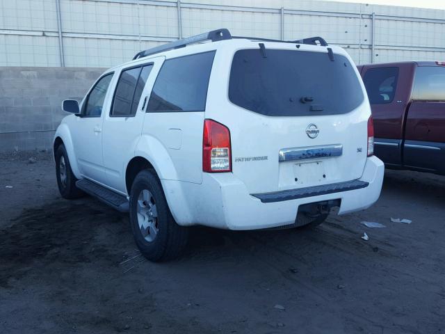 5N1AR18W85C734217 - 2005 NISSAN PATHFINDER WHITE photo 3