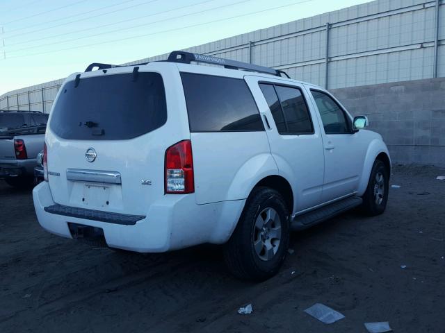 5N1AR18W85C734217 - 2005 NISSAN PATHFINDER WHITE photo 4