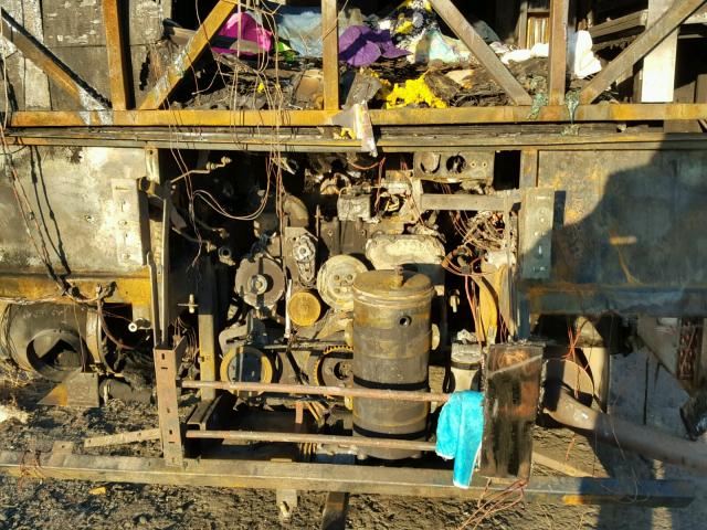 1RF120618S2011262 - 1995 ROADMASTER RAIL DYANASTER SILVER photo 9