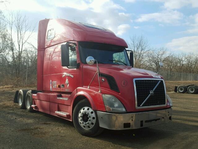 4V4NC9TG87N429530 - 2007 VOLVO VN VNL RED photo 1