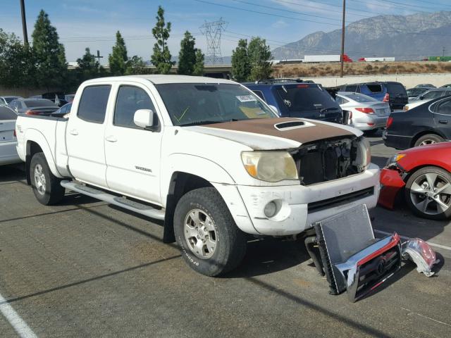 5TEKU72N97Z358125 - 2007 TOYOTA TACOMA DOU WHITE photo 1