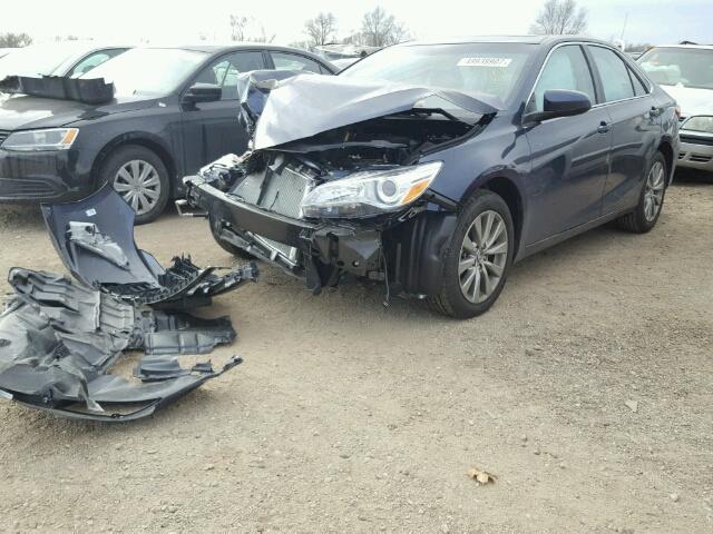 4T1BF1FKXHU797847 - 2017 TOYOTA CAMRY LE BLUE photo 2