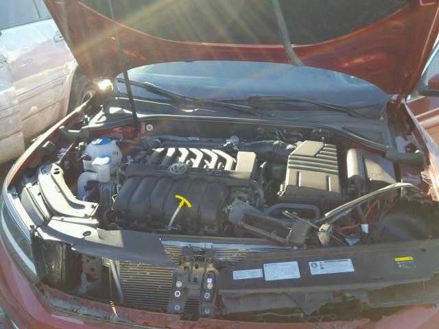1VWCM7A37HC053076 - 2017 VOLKSWAGEN PASSAT SEL MAROON photo 7