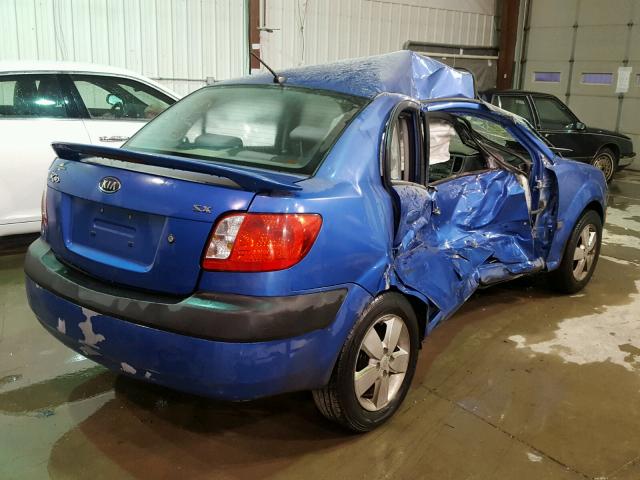 KNADE123686333888 - 2008 KIA RIO BASE BLUE photo 4