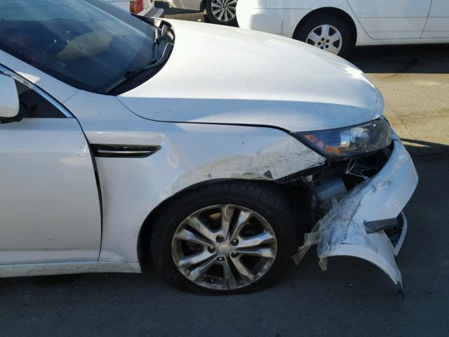 5XXGN4A70CG050998 - 2012 KIA OPTIMA EX WHITE photo 9