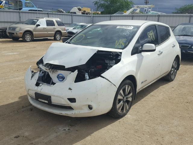 1N4BZ0CP6GC300860 - 2016 NISSAN LEAF SV WHITE photo 2