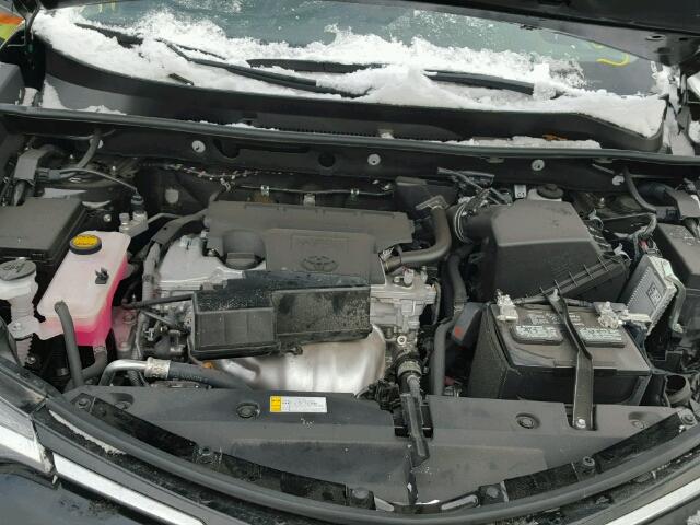 2T3ZFREV2HW363843 - 2017 TOYOTA RAV4 LE Qara foto 7