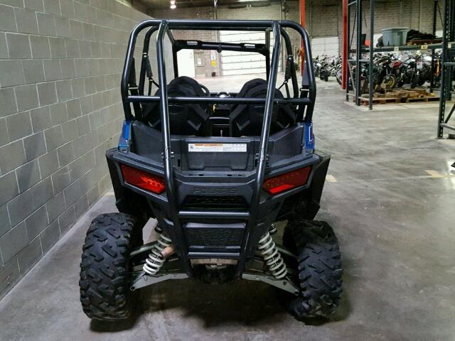 4XAVCE871GB325306 - 2016 POLARIS RZR 4 900 BLUE photo 4