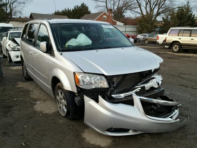 2A4RR5DG1BR734568 - 2011 CHRYSLER TOWN & COU SILVER photo 1