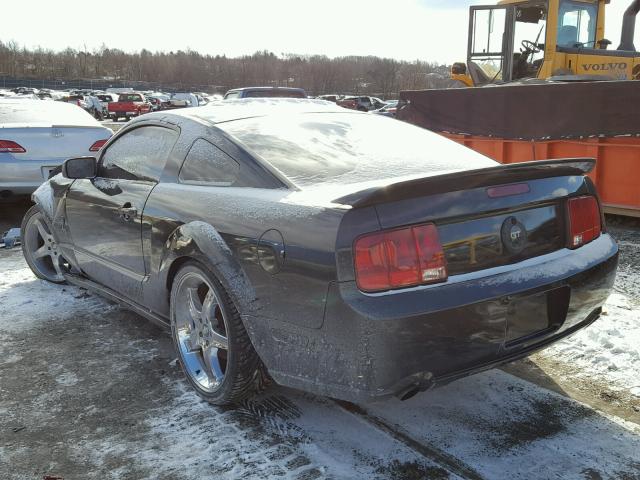 1ZVHT82H355250982 - 2005 FORD MUSTANG GT BLACK photo 3