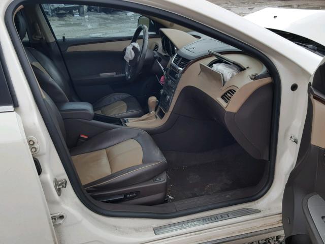 1G1ZG5E79CF274393 - 2012 CHEVROLET MALIBU LTZ 白色 照片 5