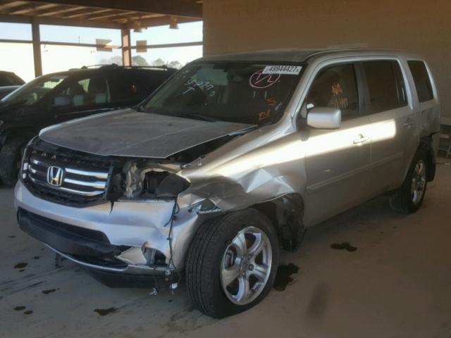 5FNYF3H59FB014511 - 2015 HONDA PILOT EXL SILVER photo 2