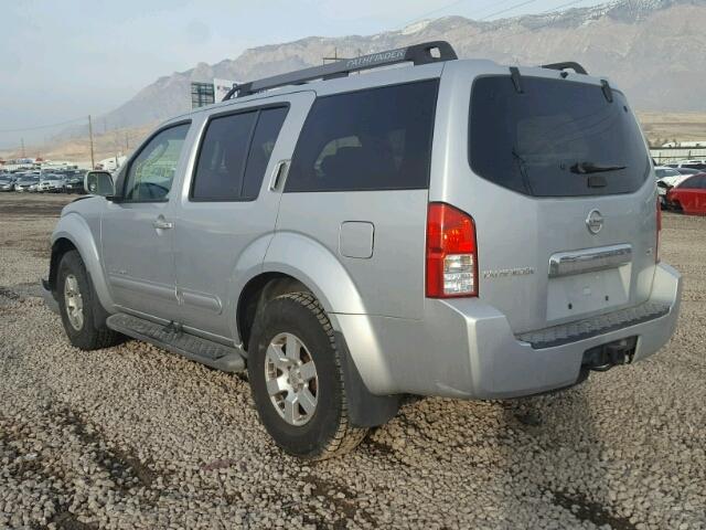 5N1AR18W25C720460 - 2005 NISSAN PATHFINDER SILVER photo 3