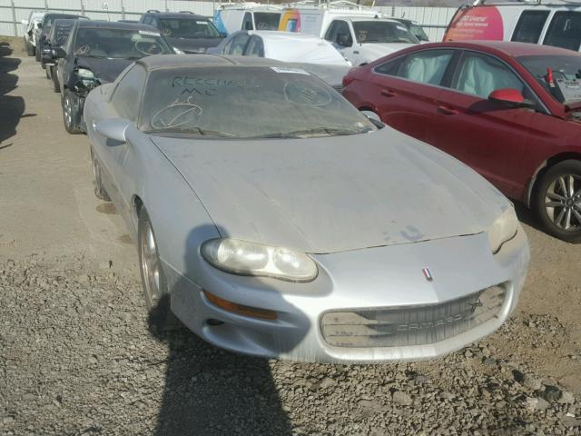 2G1FP22K1W2127582 - 1998 CHEVROLET CAMARO SILVER photo 1