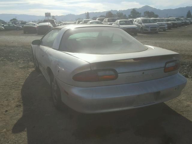 2G1FP22K1W2127582 - 1998 CHEVROLET CAMARO SILVER photo 3