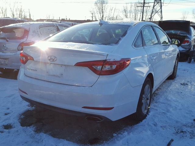 5NPE24AF9FH157578 - 2015 HYUNDAI SONATA SE WHITE photo 4