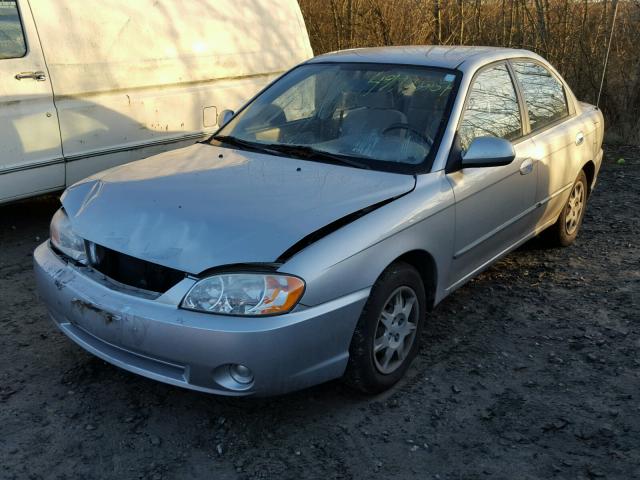 KNAFB121235288477 - 2003 KIA SPECTRA BA SILVER photo 2