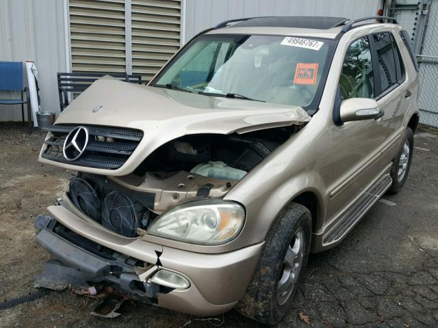 4JGAB54E12A347699 - 2002 MERCEDES-BENZ ML 320 GRAY photo 2