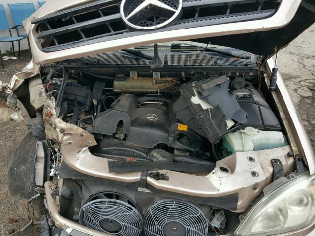 4JGAB54E12A347699 - 2002 MERCEDES-BENZ ML 320 GRAY photo 7