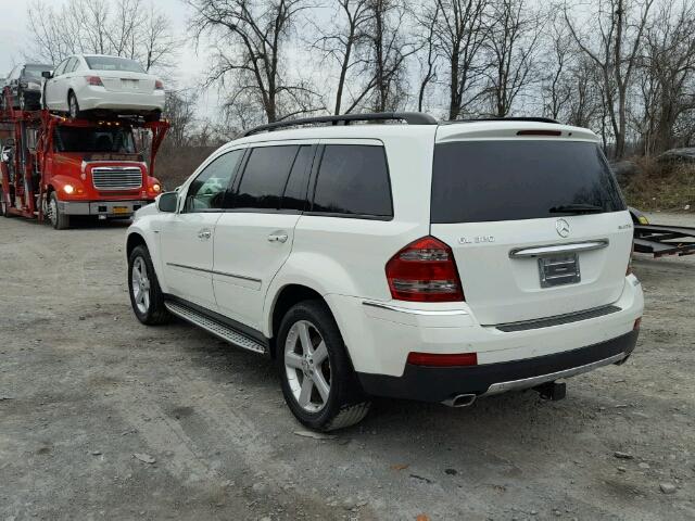 4JGBF25E39A529209 - 2009 MERCEDES-BENZ GL WHITE photo 3