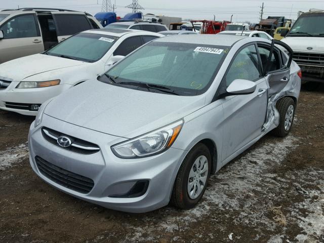 KMHCT4AE3GU149944 - 2016 HYUNDAI ACCENT SE SILVER photo 2