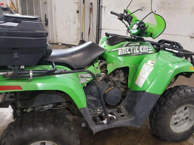 4UF05ATV75T220412 - 2005 ARCTIC CAT 650H1 GREEN photo 9