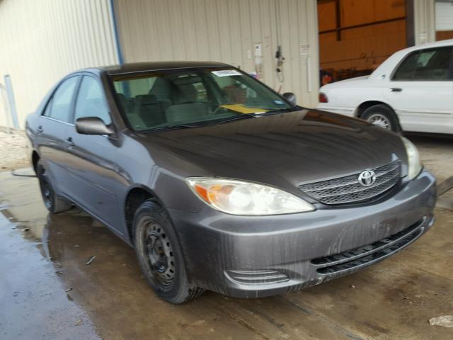 4T1BE32KX2U539551 - 2002 TOYOTA CAMRY LE GRAY photo 1