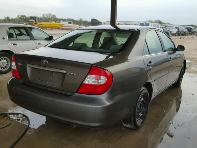 4T1BE32KX2U539551 - 2002 TOYOTA CAMRY LE GRAY photo 4