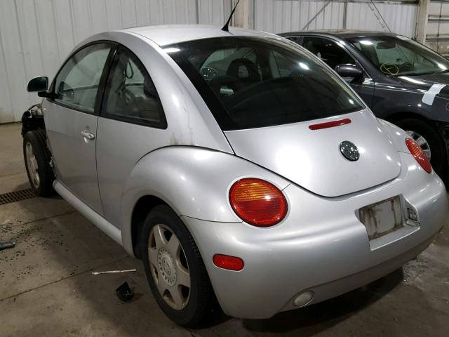 3VWCA21C2YM484399 - 2000 VOLKSWAGEN NEW BEETLE 灰色 照片 3
