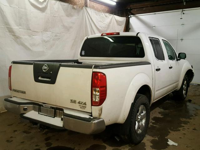 1N6AD0EV2AC410440 - 2010 NISSAN FRONTIER C WHITE photo 4