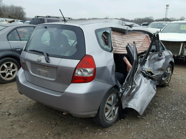 JHMGD37438S006855 - 2008 HONDA FIT SILVER photo 4