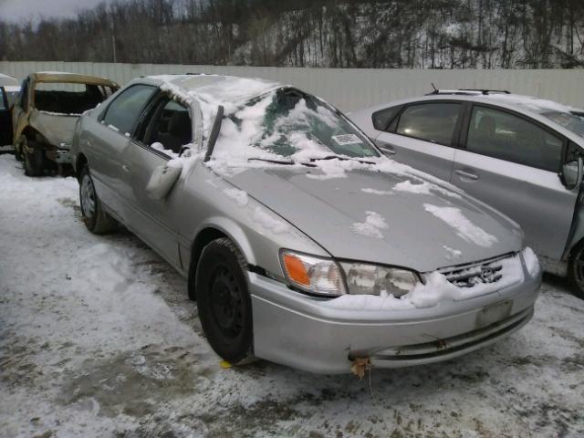 JT2BG28K1Y0481399 - 2000 TOYOTA CAMRY LE 银色 照片 1